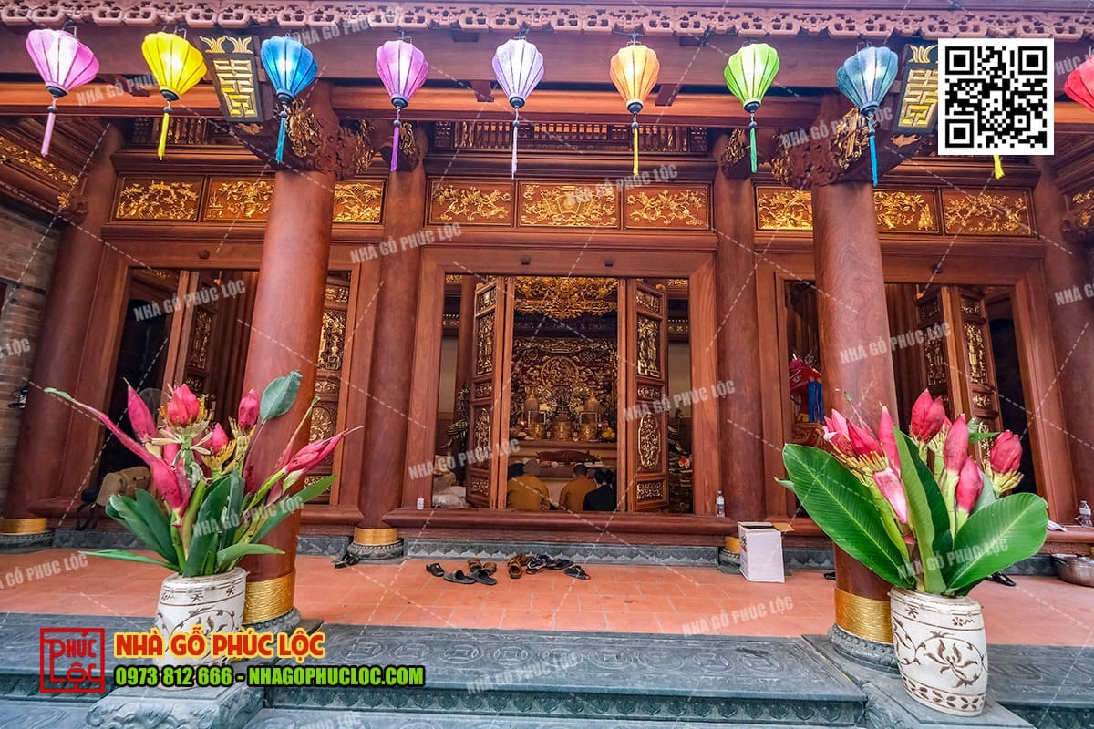 Ngưỡng cửa gỗ lim chạm khắc tinh tế