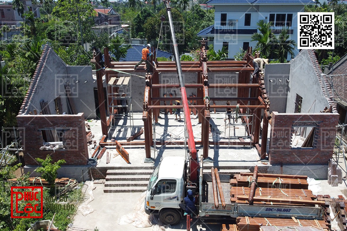 Giai đoạn 5: Lắp dựng nhà gỗ và hoàn thiện công trình